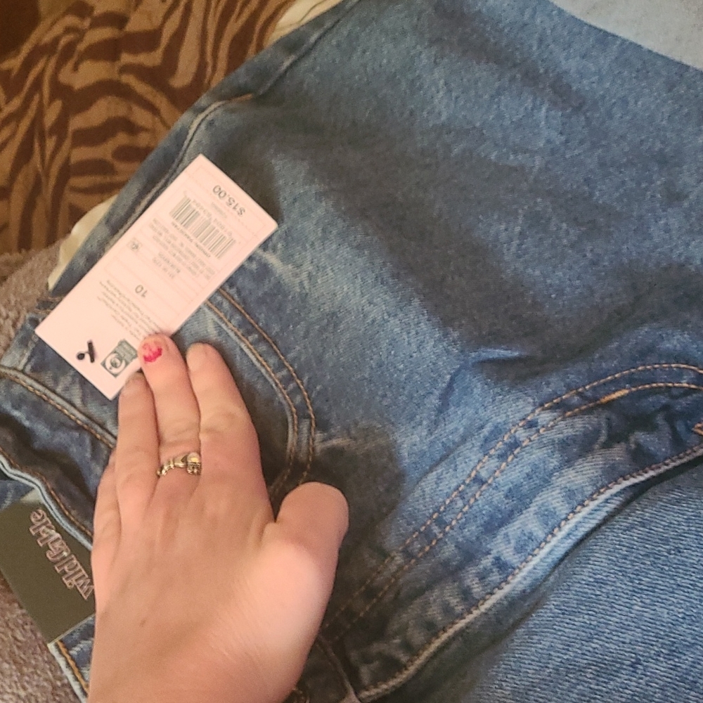 High rise shorts (run small) NWT